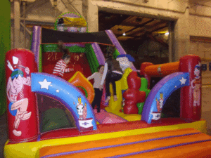 Alquiler de toboganes Hinchables en Alicante