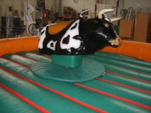 Alquiler de Toro Mecanico para Despedidas de Soltero en Murcia