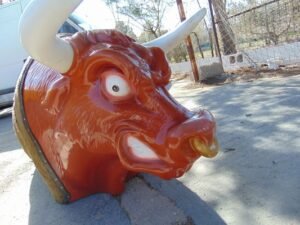 Alquiler de Bufalo mecánico para despedidas de soltero Alicante y Murcia