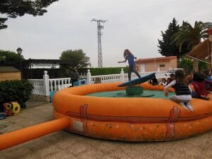 Alquiler simulador de surf para fiestas infantiles en Alicante y Murcia
