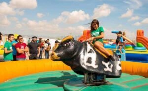 Alquiler toro mecanico para niños y adultos en Alicante