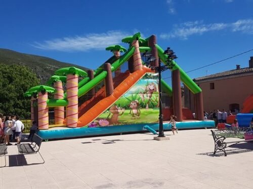 Tobogan grande con juego competición para fiestas