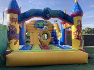 Colchoneta hinchable superheroes