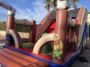Colchoneta hinchable piratas en alicante