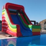 alquiler hinchable tobogán para piscina
