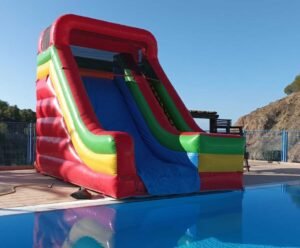 alquiler hinchable tobogán para piscina