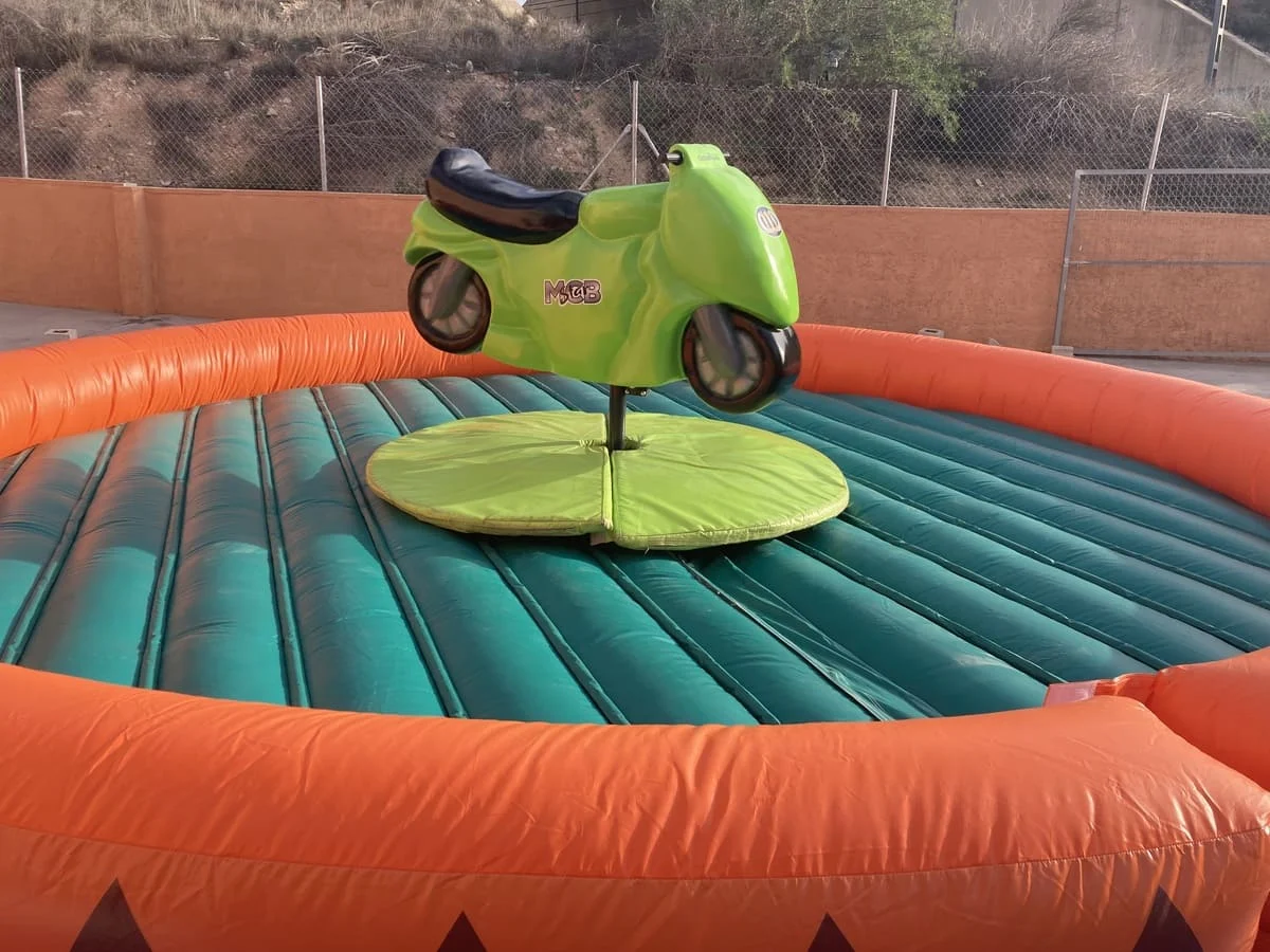 alquiler atracciones mecánica en Alicane, Moto